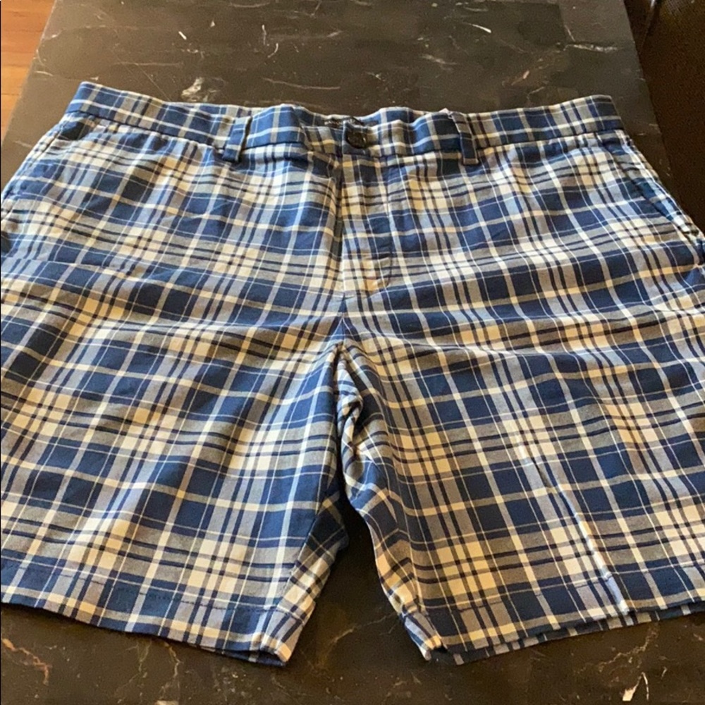 Banana Republic “Aiden” Slim Fit Shorts - 38